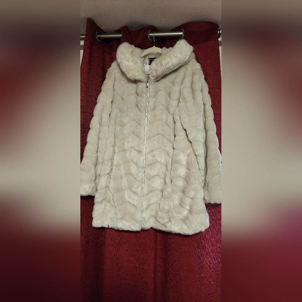 PORTRAIT Faux fur hooded jacket